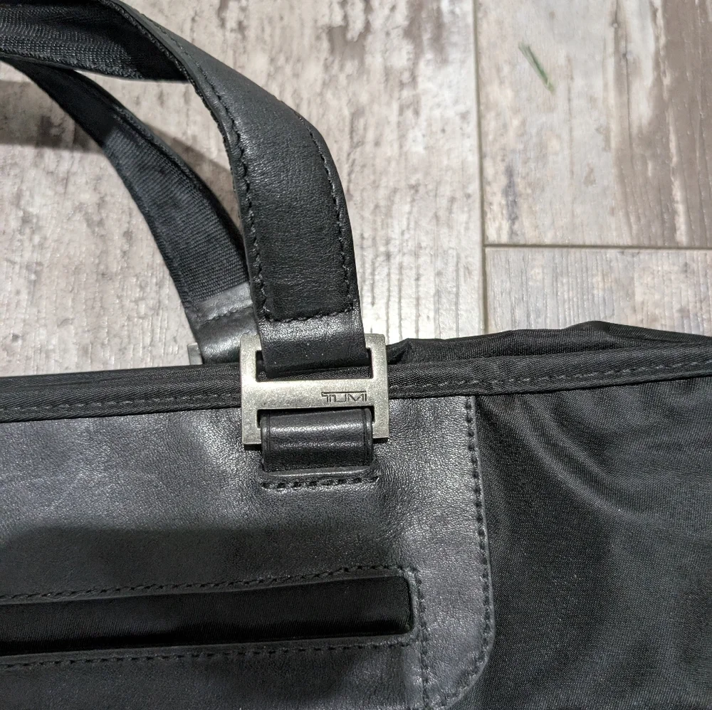 Tumi Packable Tote Black‎